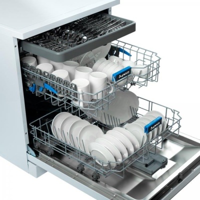 Отдельностоящая посудомоечная машина Бирюса 60см DWF-615/03 W