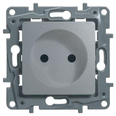 Legrand 672434 Розетка 2К со шторками - немецкий стандарт - винтовые зажимы - 16 А - 250 В~ - Etika - алюминий