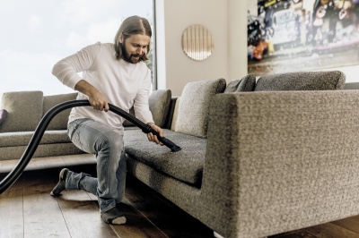 Строительный пылесос Karcher WD 2 Plus V-12/6/18/C 1000Вт (уборка: сухая/влажная) желтый