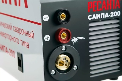 Сварочный аппарат Ресанта САИПА-200 инвертор ММА DC