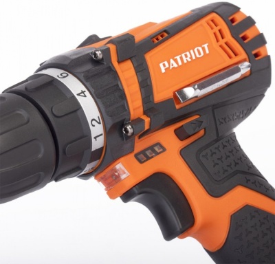 Дрель-шуруповерт Patriot BR 181UES аккум. патрон:быстрозажимной (кейс в комплекте)