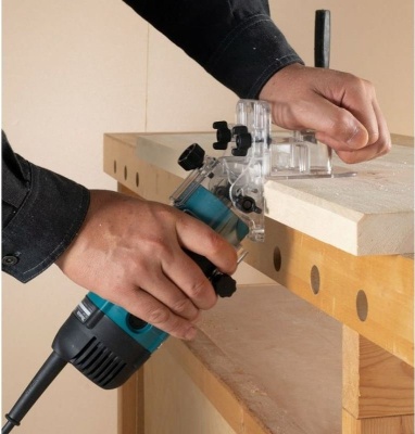 Фрезер Makita 3712 530Вт 32000об/мин макс.ход:42мм