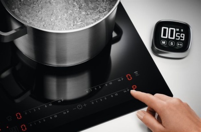 Индукционная варочная поверхность Electrolux EIV634 черный