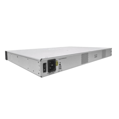 Маршрутизатор CISCO C8200 1RU w/ 1 NIM slot and 4x 1 Gigabit Ethernet WAN ports, HSEC License key (enables up to 1Gbps IPsec traffic), 8GB DRAM, 8GB FLASH, 16GB M.2 SSD, fixed 100W AC power supply