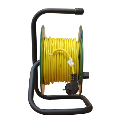 Удлинитель ТМ Союз силовой на катушке с 4  гнезда 2200 Вт с заземлением 30м