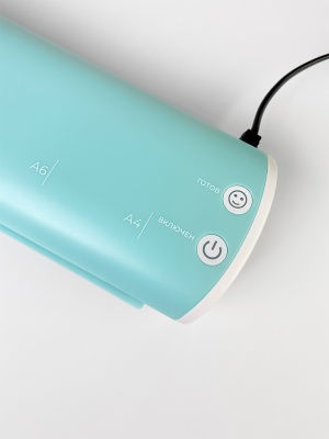 Ламинатор ГЕЛЕОС ЛМ A4 Модерн светло-синий+белый Гелеос ЛМ A4 Модерн светло-синий+белый (ЛМ-А4МСБ)