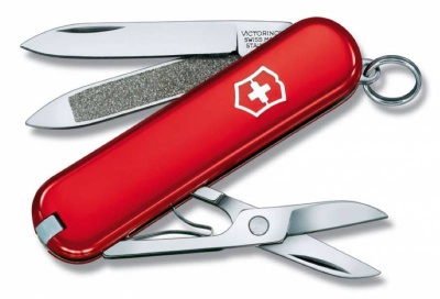 Нож перочинный Victorinox Classic (0.6203) 58мм 7функций красный